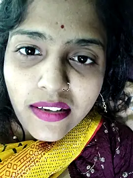 AnanyaKapoor89 online show from 28, 11, 2025