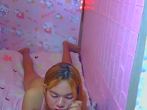 Snapshot of ursexy_trans chatting on 21, 9, 2025 ursexy trans online show from 21, 9, 2025