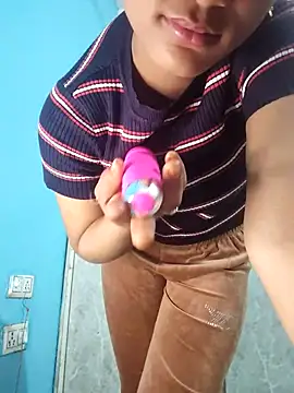 Nisha cam12 online show from 17, 11, 2025