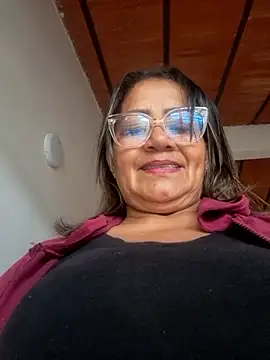 Vickysweeeettt online show from 18, 4, 2026