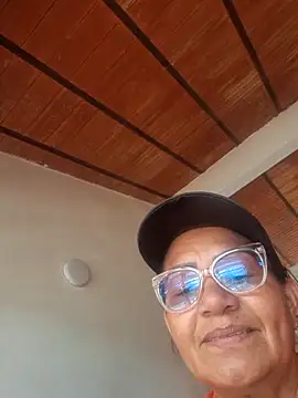 Snapshot of Vickysweeeettt chatting on 17, 6, 2026 Vickysweeeettt online show from 17, 6, 2026