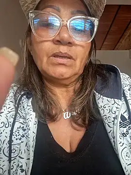 Snapshot of Vickysweeeettt chatting on 24, 6, 2026 Vickysweeeettt online show from 24, 6, 2026