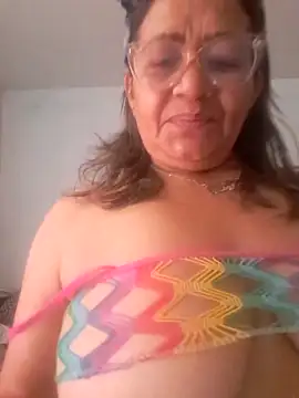 Snapshot of Vickysweeeettt chatting on 2, 7, 2026 Vickysweeeettt online show from 2, 7, 2026