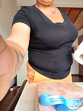 Snapshot of Vickysweeeettt chatting on 4, 7, 2026 Vickysweeeettt online show from 4, 7, 2026