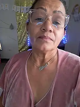 Snapshot of Vickysweeeettt chatting on 28, 7, 2026 Vickysweeeettt online show from 28, 7, 2026