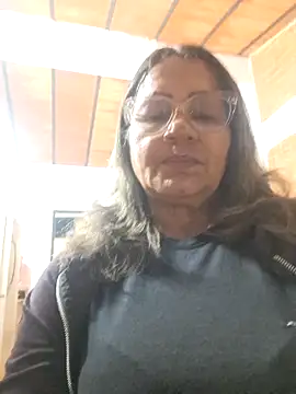 Snapshot of Vickysweeeettt chatting on 3, 8, 2026 Vickysweeeettt online show from 3, 8, 2026