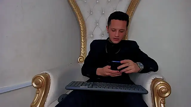 SkinnyZetth online show from 24, 10, 2025