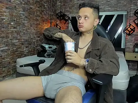 SkinnyZetth online show from 15, 12, 2025