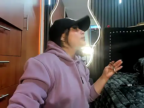 scarletr red online show from 16, 10, 2025