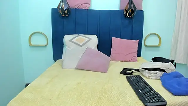 Snapshot of Adrianasex_69x chatting on 25, 4, 2026 Adrianasex 69x online show from 25, 4, 2026
