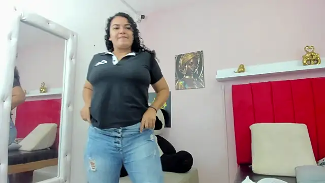 Snapshot of Adrianasex_69x chatting on 23, 5, 2026 Adrianasex 69x online show from 23, 5, 2026