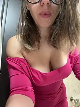 ladywithbigass online show from 4, 2, 2025