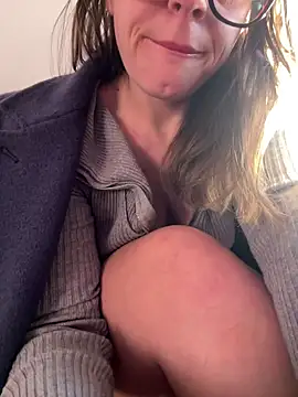 ladywithbigass online show from 10, 2, 2025