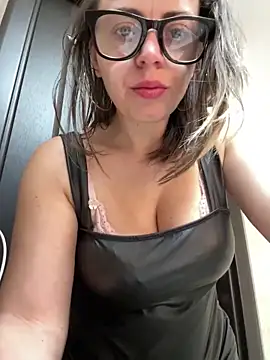 ladywithbigass online show from 18, 3, 2025