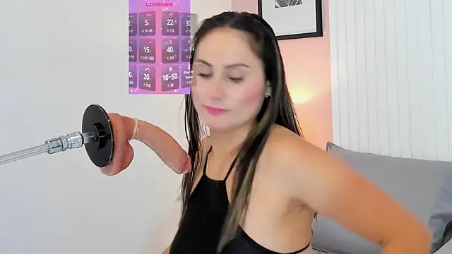 lauren stone  online show from 17, 9, 2025