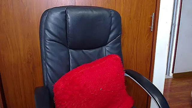 melikaronit2 online show from 5, 12, 2025