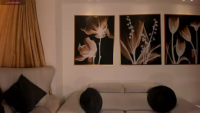 LeahNovac online show from 27, 9, 2025