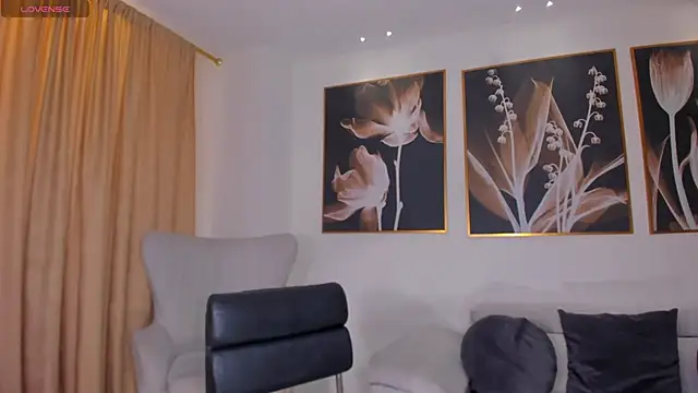 Snapshot of BonnyRose chatting on 30, 11, 2025 BonnyRose online show from 30, 11, 2025