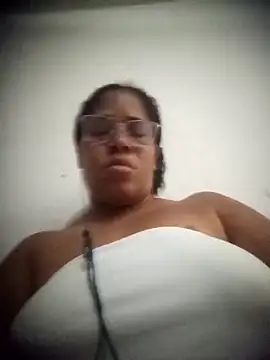 Big ass submissive online show from 27, 3, 2026