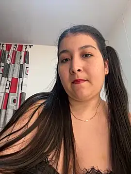 Snapshot of evelyn_1702 chatting on 28, 11, 2025 evelyn 1702 online show from 28, 11, 2025