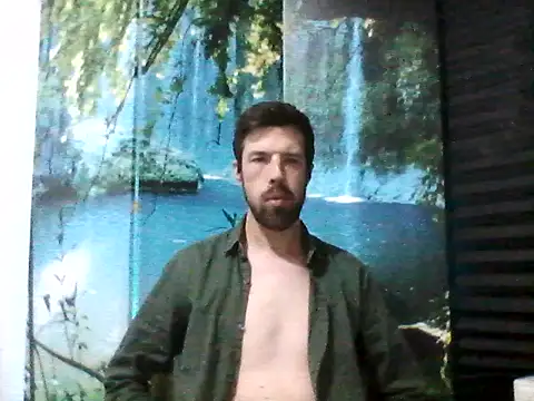 Snapshot of welcome-to-the-jungle chatting on 15, 10, 2025 welcome-to-the-jungle online show from 15, 10, 2025