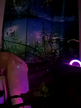 Snapshot of welcome-to-the-jungle chatting on 11, 2, 2026 welcome-to-the-jungle online show from 11, 2, 2026