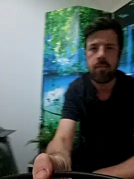 Snapshot of welcome-to-the-jungle chatting on 30, 6, 2026 welcome-to-the-jungle online show from 30, 6, 2026