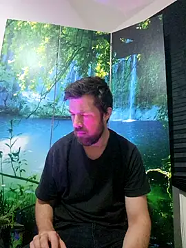 Snapshot of welcome-to-the-jungle chatting on 1, 7, 2026 welcome-to-the-jungle online show from 1, 7, 2026