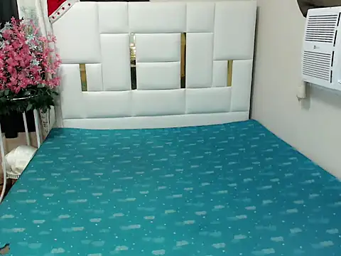 diamondnaked  online show from 7, 10, 2025