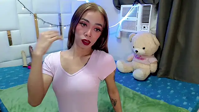 diamondnaked  online show from 24, 11, 2025