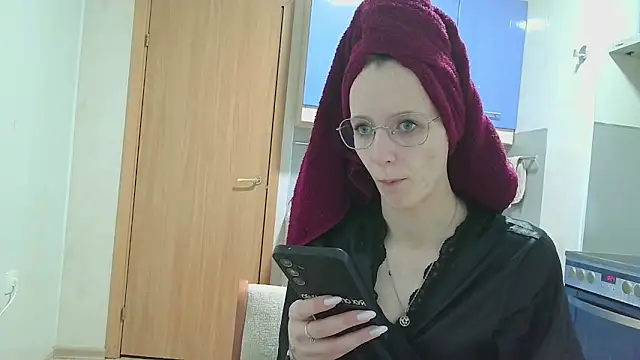 Lucy Divine online show from 18, 12, 2025