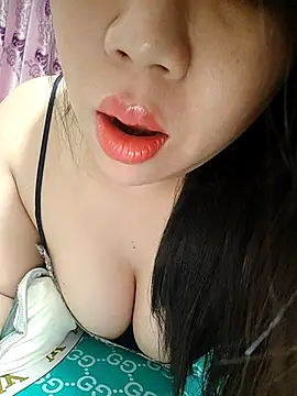 Julyy08 online show from 16, 11, 2025