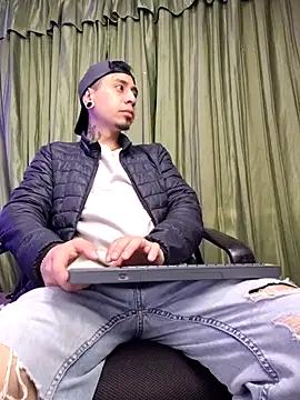 abnerdam01 online show from 25, 9, 2025