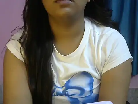 Queenxxx98 online show from 15, 10, 2025