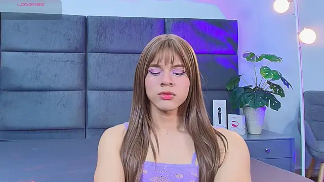 Slenna Moon online show from 6, 4, 2026