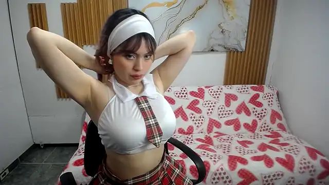 Snapshot of issa_voss chatting on 15, 9, 2025 issa voss online show from 15, 9, 2025