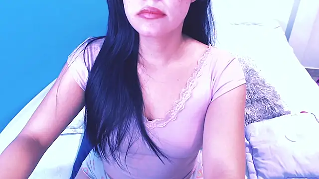 Snapshot of Violeta__Rose chatting on 28, 9, 2025 Violeta Rose online show from 28, 9, 2025