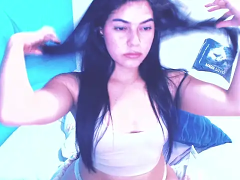 Snapshot of Violeta__Rose chatting on 2, 10, 2025 Violeta Rose online show from 2, 10, 2025