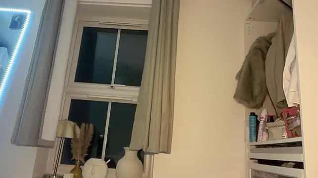 KayleeBella online show from 19, 11, 2025