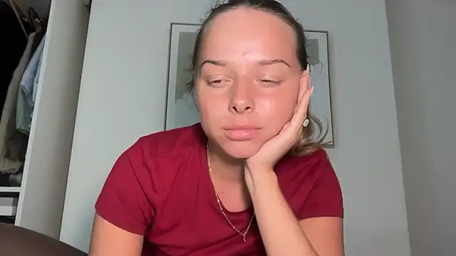 KayleeBella online show from 28, 4, 2026