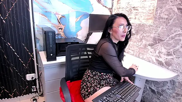 Scarlett 14  online show from 24, 9, 2025