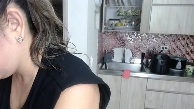 Snapshot of sophie_lopez1 chatting on 3, 6, 2026 sophie lopez1 online show from 3, 6, 2026
