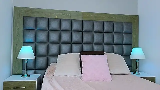 AmiraMorgan online show from 17, 12, 2025