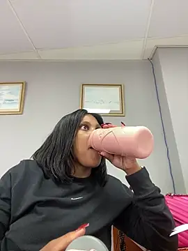 Snapshot of 031bubbles chatting on 18, 12, 2025 031bubbles online show from 18, 12, 2025