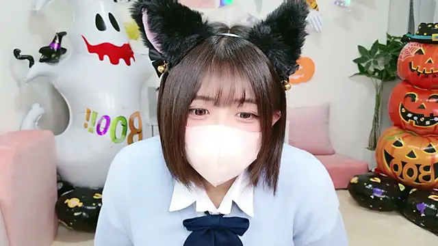 Hinata Sun online show from 27, 10, 2025