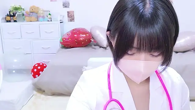 Snapshot of Hinata_Sun chatting on 30, 4, 2026 Hinata Sun online show from 30, 4, 2026