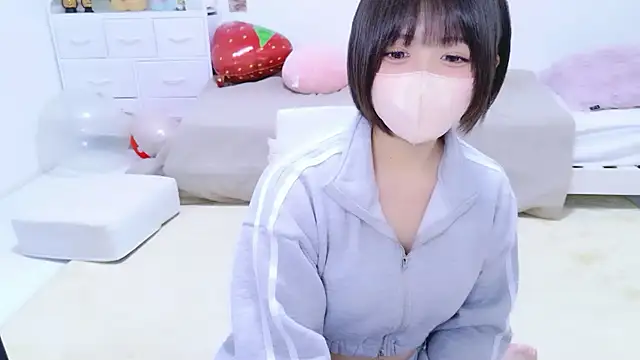 Snapshot of Hinata_Sun chatting on 3, 5, 2026 Hinata Sun online show from 3, 5, 2026