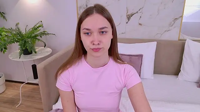 AmadaReine online show from 3, 10, 2025