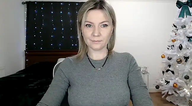 Snapshot of ParadiseAlina chatting on 15, 12, 2024 ParadiseAlina online show from 15, 12, 2024