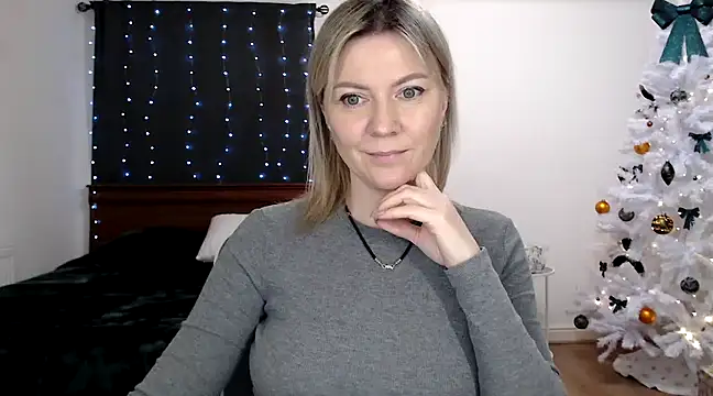 Snapshot of ParadiseAlina chatting on 15, 12, 2024 ParadiseAlina online show from 15, 12, 2024